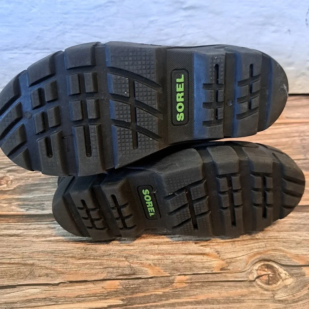 Sorel Kids Flurry Snow Boots Grey Lime Green Waterproof Winter  Size 1